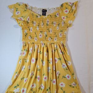 Zunie Girls Yellow Floral Dress Size 7/8 Smocked Flutter Sleeve Ruffle Hem